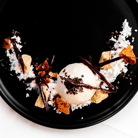 The Point Brisbane Hotel Exteriör bild A dessert