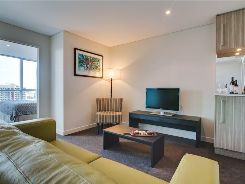 The Point Brisbane Hotel Exteriör bild A typical apartment at the hotel
