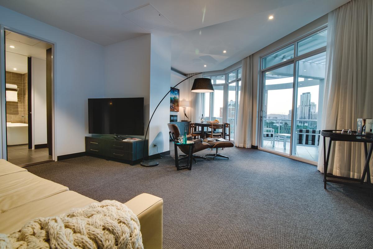 The Point Brisbane Hotel Exteriör bild A living room in a typical apartment
